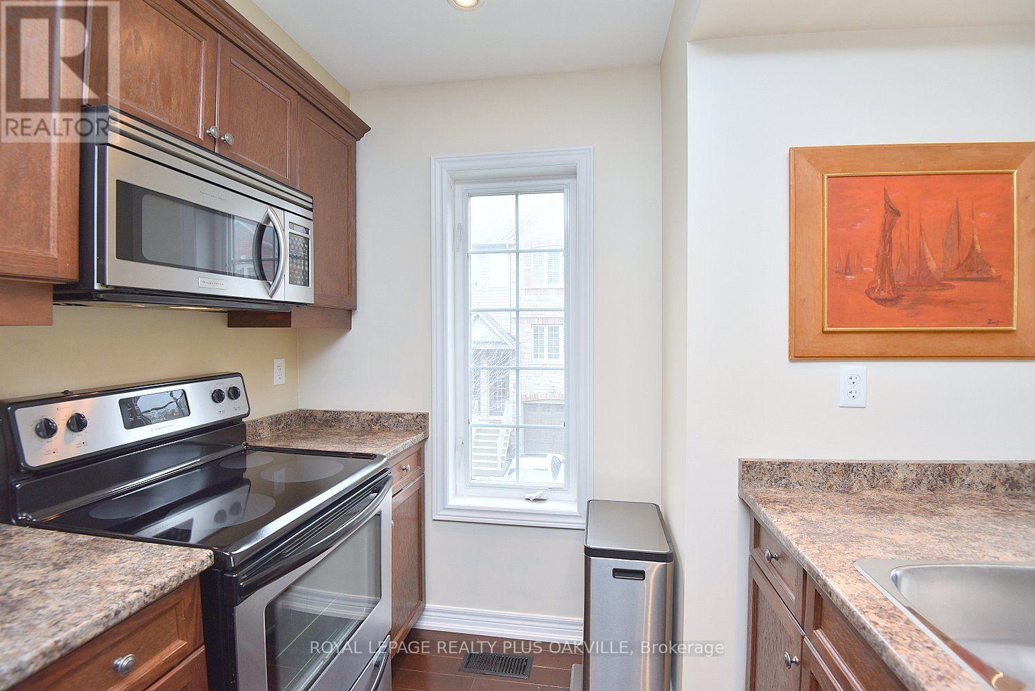 621 Budgeon Common — photo 10