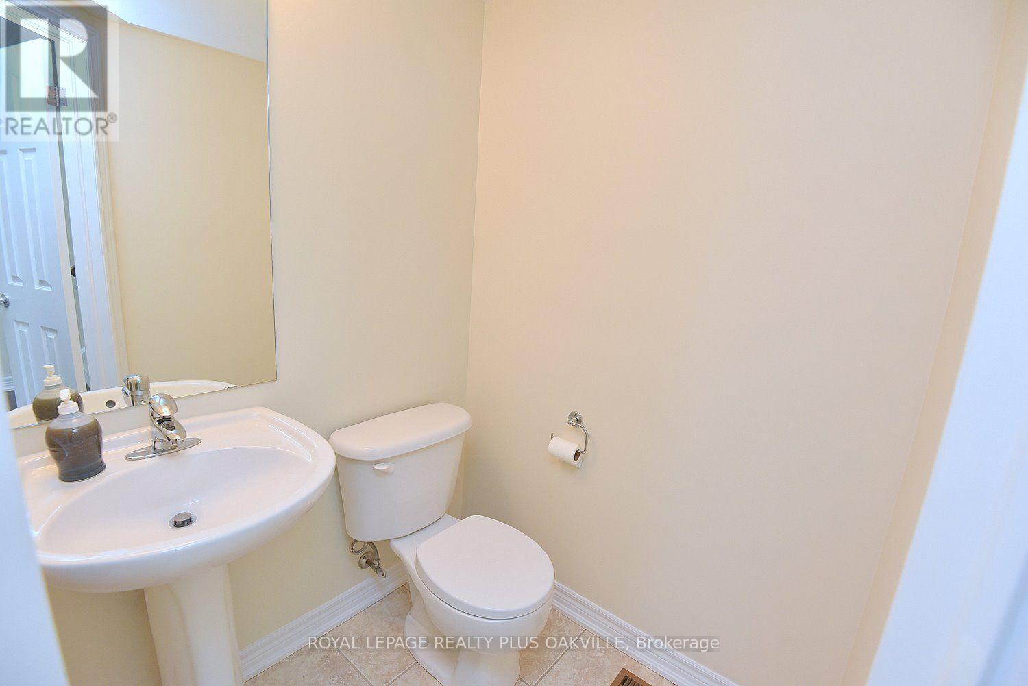 621 Budgeon Common — photo 22