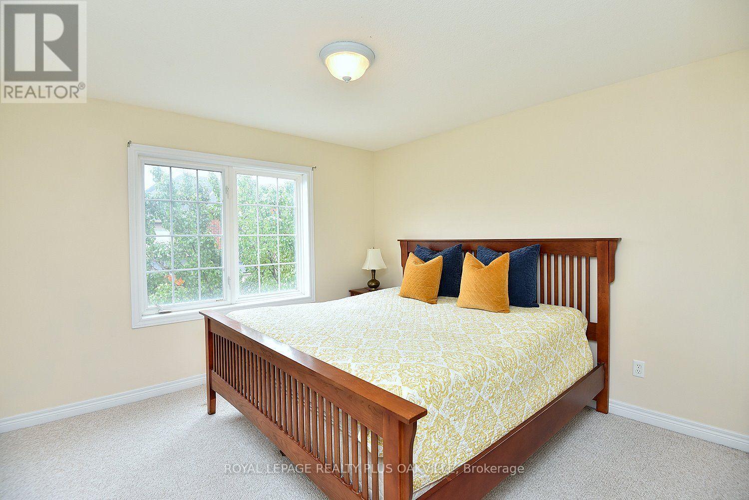 621 Budgeon Common — photo 26