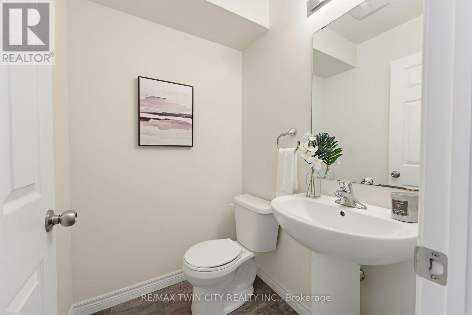 34 Freer Drive, North Dumfries, ON photo 13