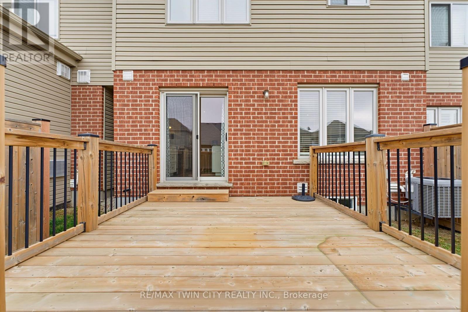 34 Freer Drive, North Dumfries, ON photo 19