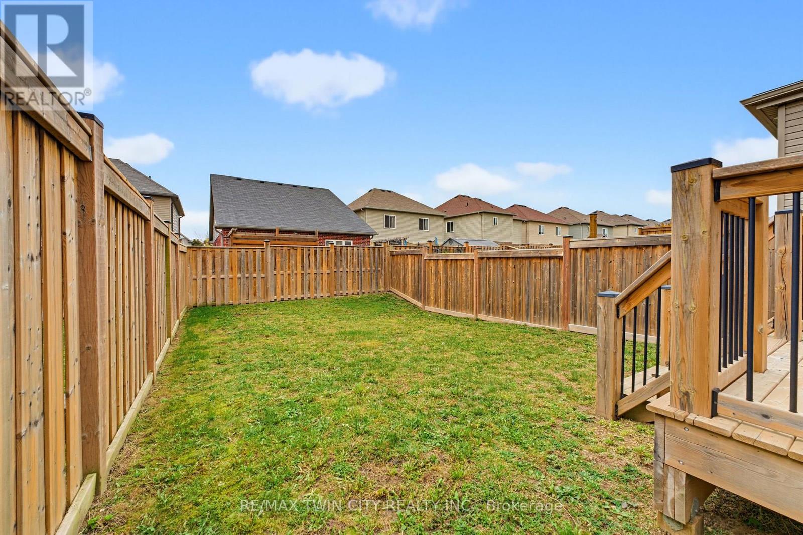 34 Freer Drive, North Dumfries, ON photo 21
