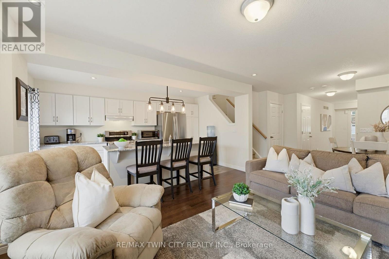 34 Freer Drive, North Dumfries, ON photo 7