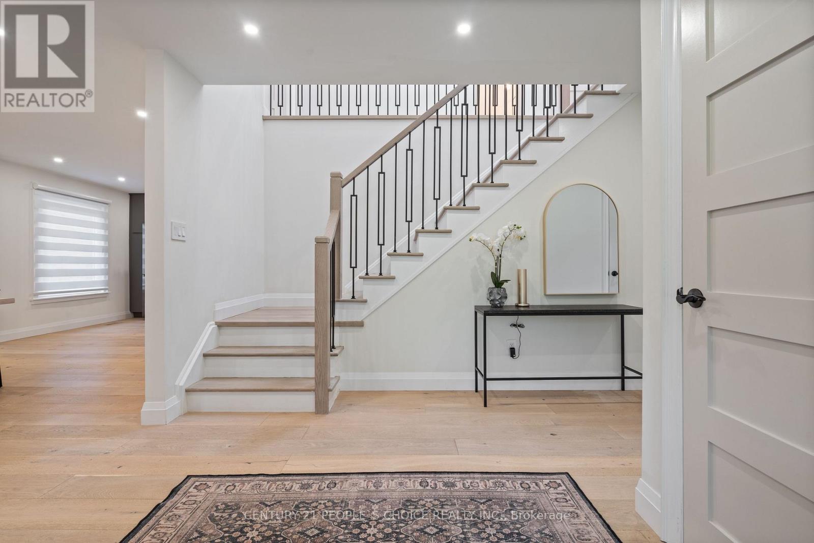 7 Carl Crescent, Hamilton, ON photo 4