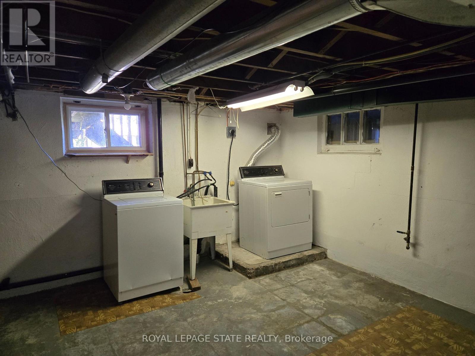 538 Main Street West, Grimsby, ON photo 24