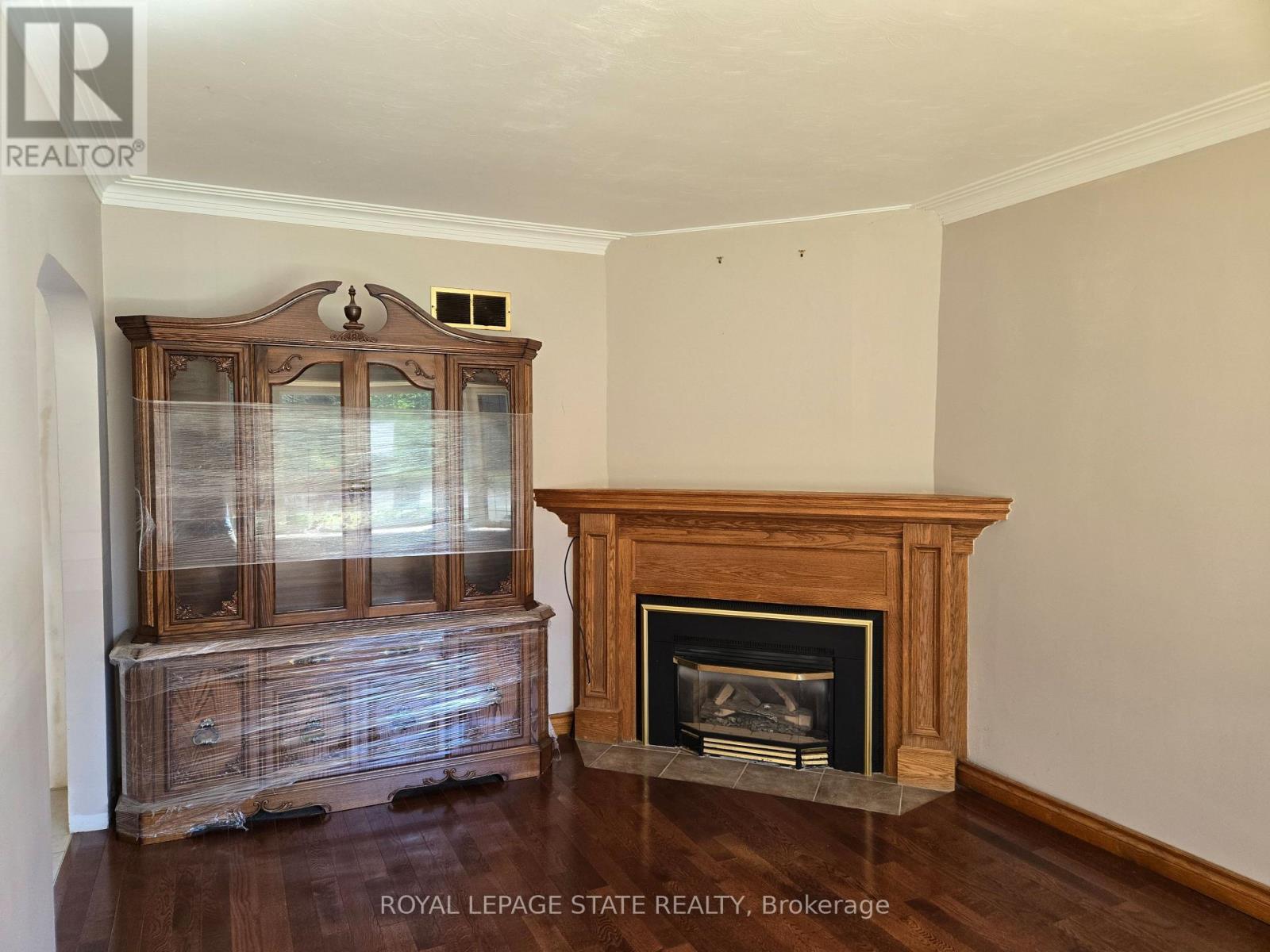 538 Main Street West, Grimsby, ON photo 4