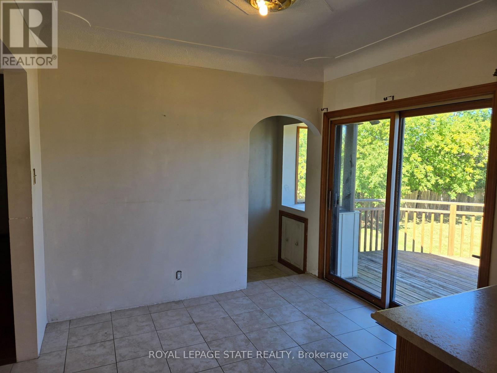 538 Main Street West, Grimsby, ON photo 8