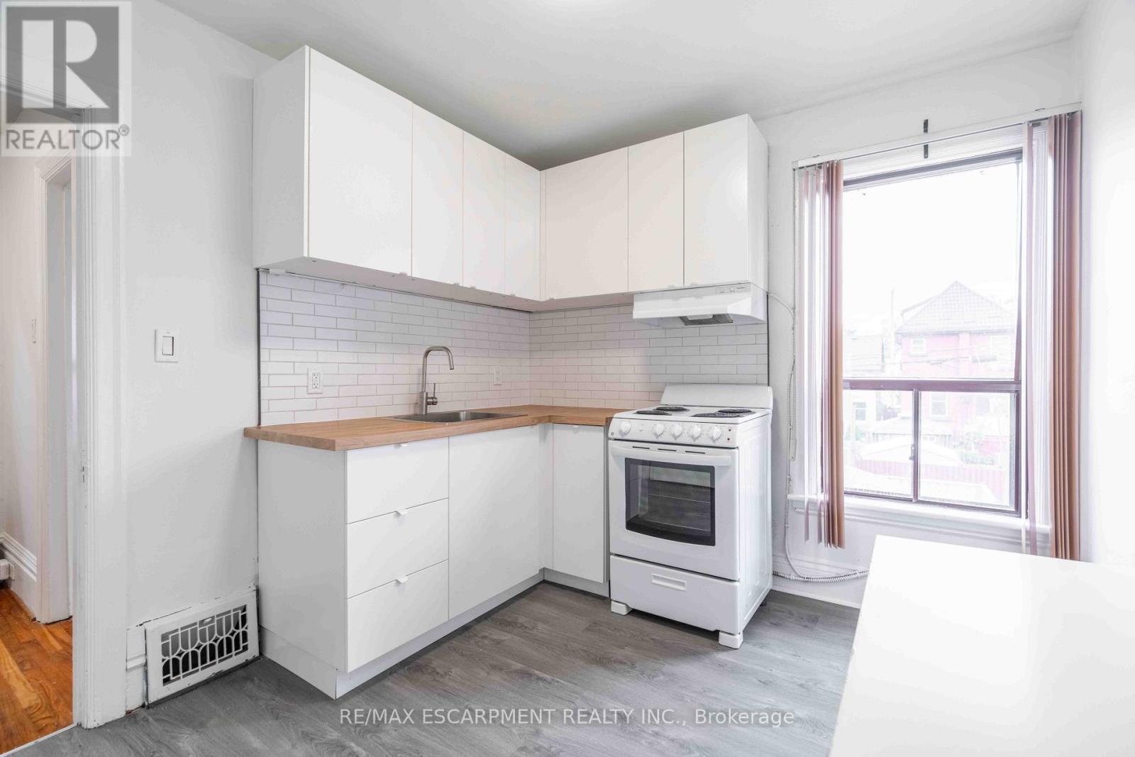 58 St. Matthews Avenue, Hamilton, ON photo 10