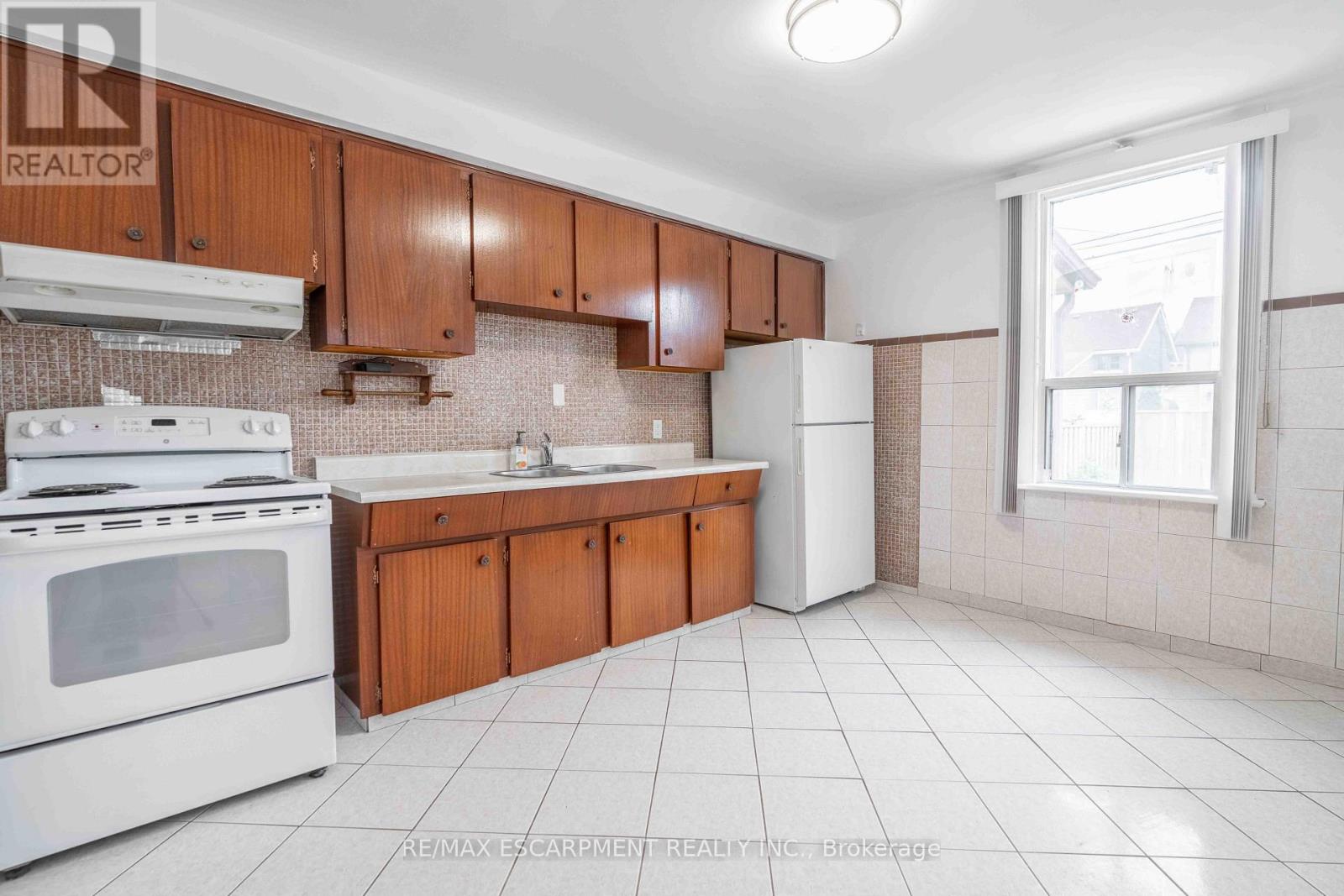 58 St. Matthews Avenue, Hamilton, ON photo 24