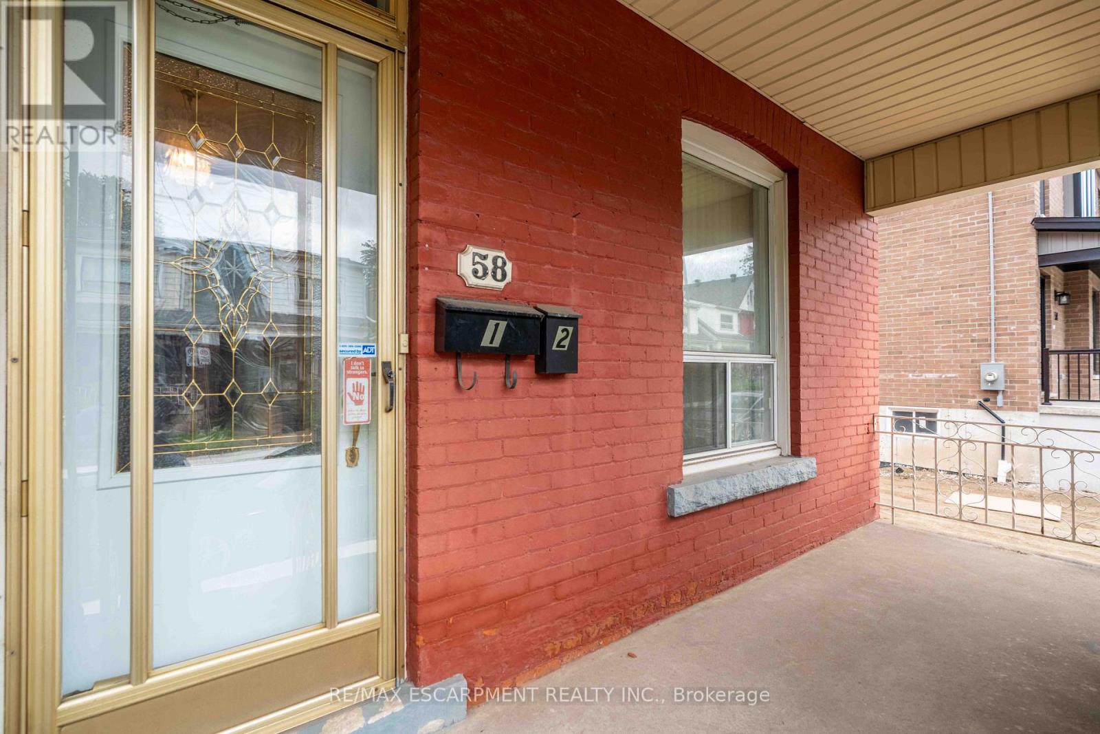 58 St. Matthews Avenue, Hamilton, ON photo 3