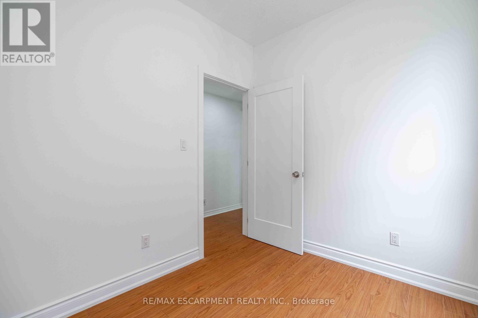 58 St. Matthews Avenue, Hamilton, ON photo 32