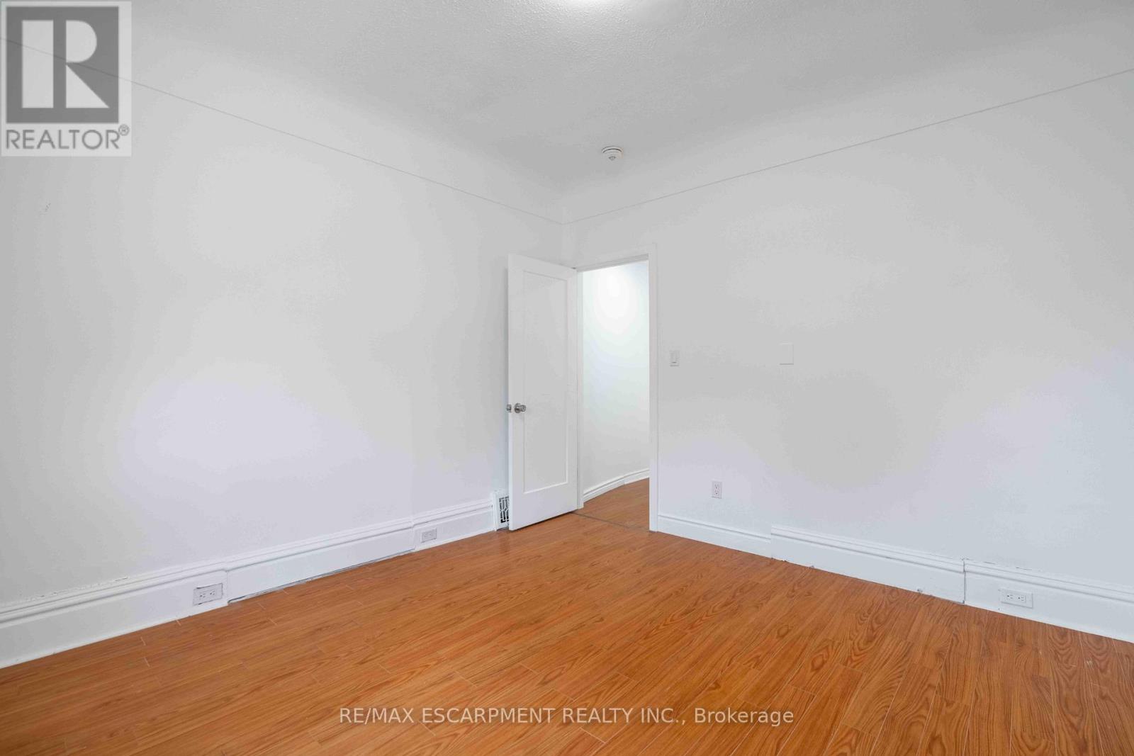 58 St. Matthews Avenue, Hamilton, ON photo 34