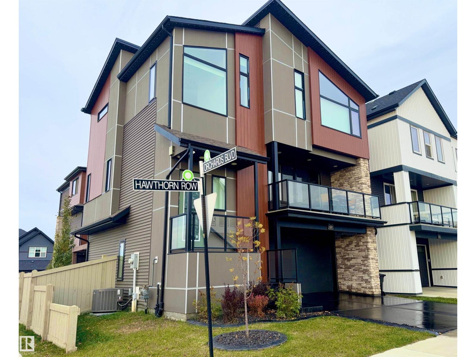 4204 HAWTHORN RO SW, Edmonton, Alberta, T6X2Y7