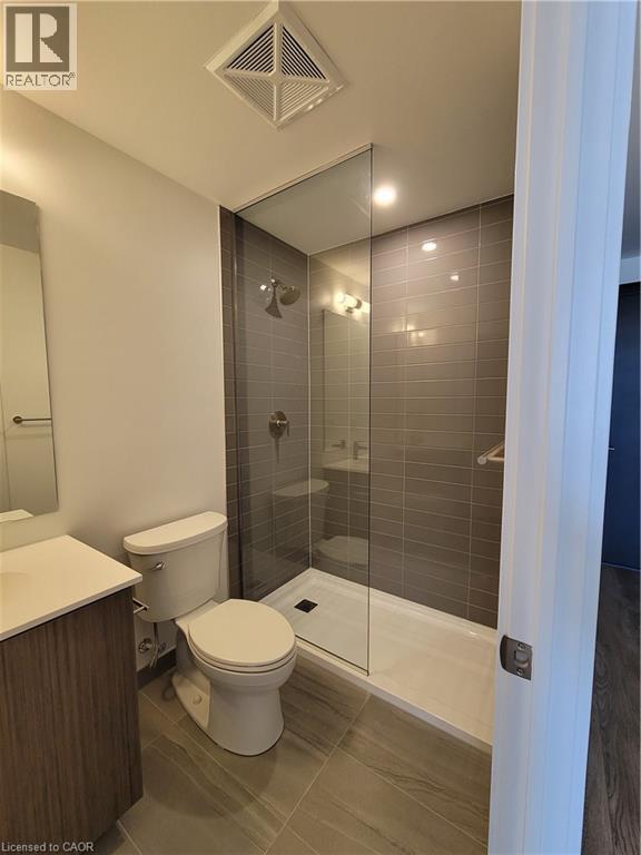 15 Wellington Street South — photo 7
