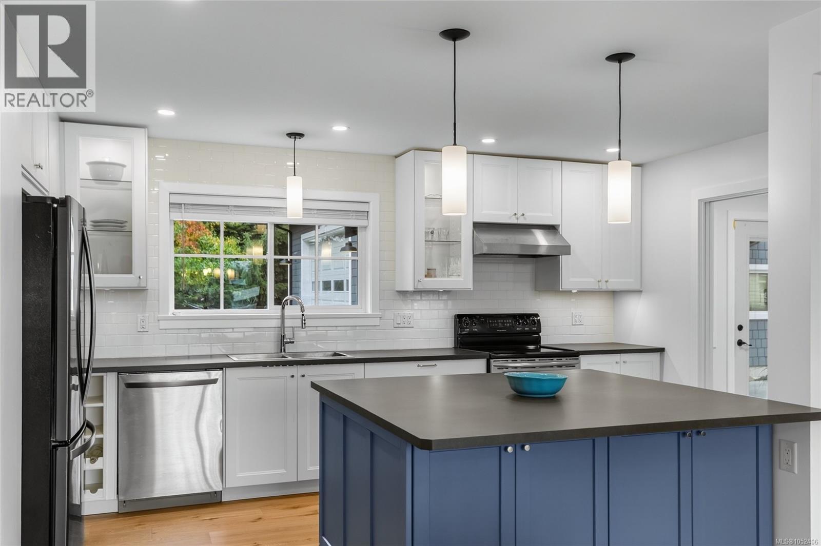 9500 Martin Park Dr - 55