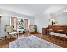 15276 95 Avenue, Surrey, BC V3R9C6 Photo 12