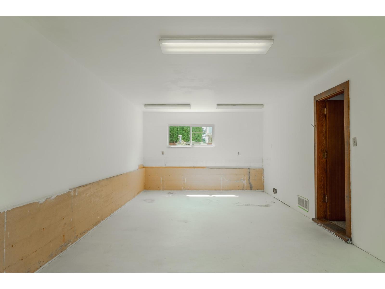Photo of 15732 GOGGS AVENUE 26