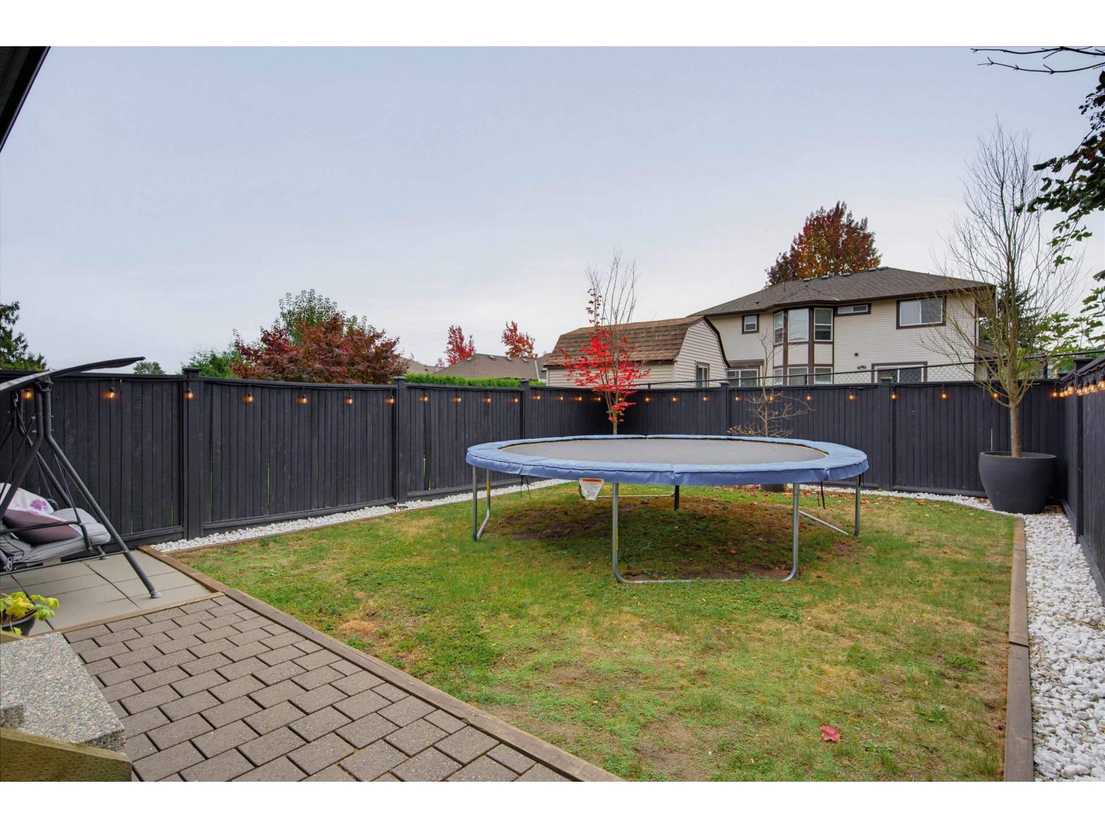 Photo of 16150 87 AVENUE 37