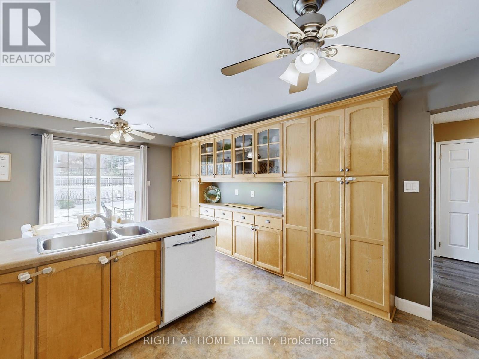 9 Sherie Drive — photo 13