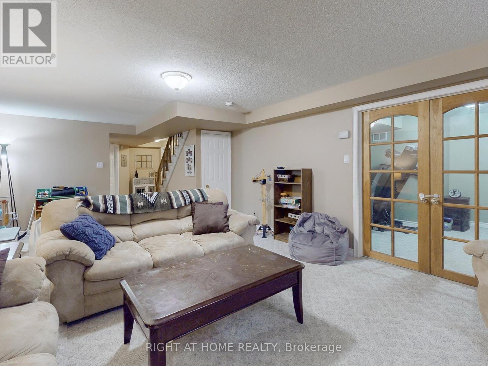 9 Sherie Drive — photo 38