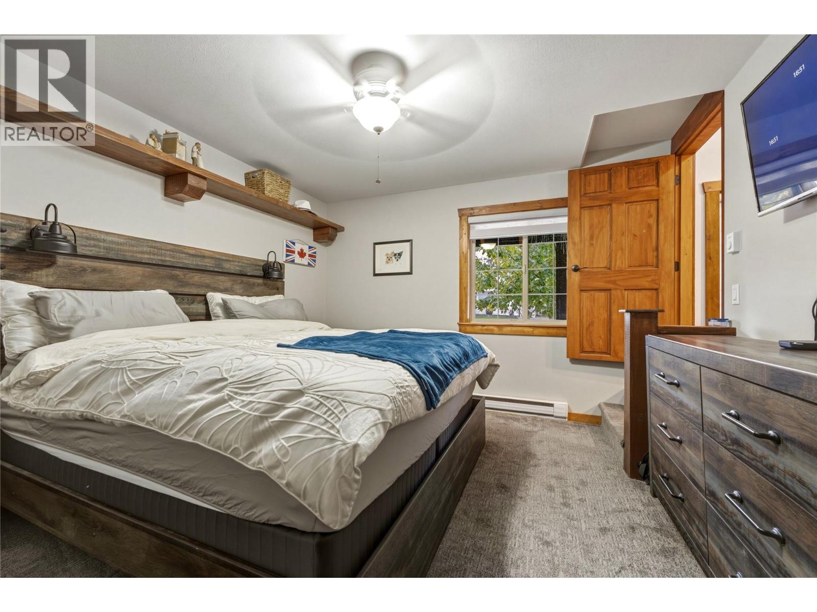 225 Falcon Avenue, Vernon