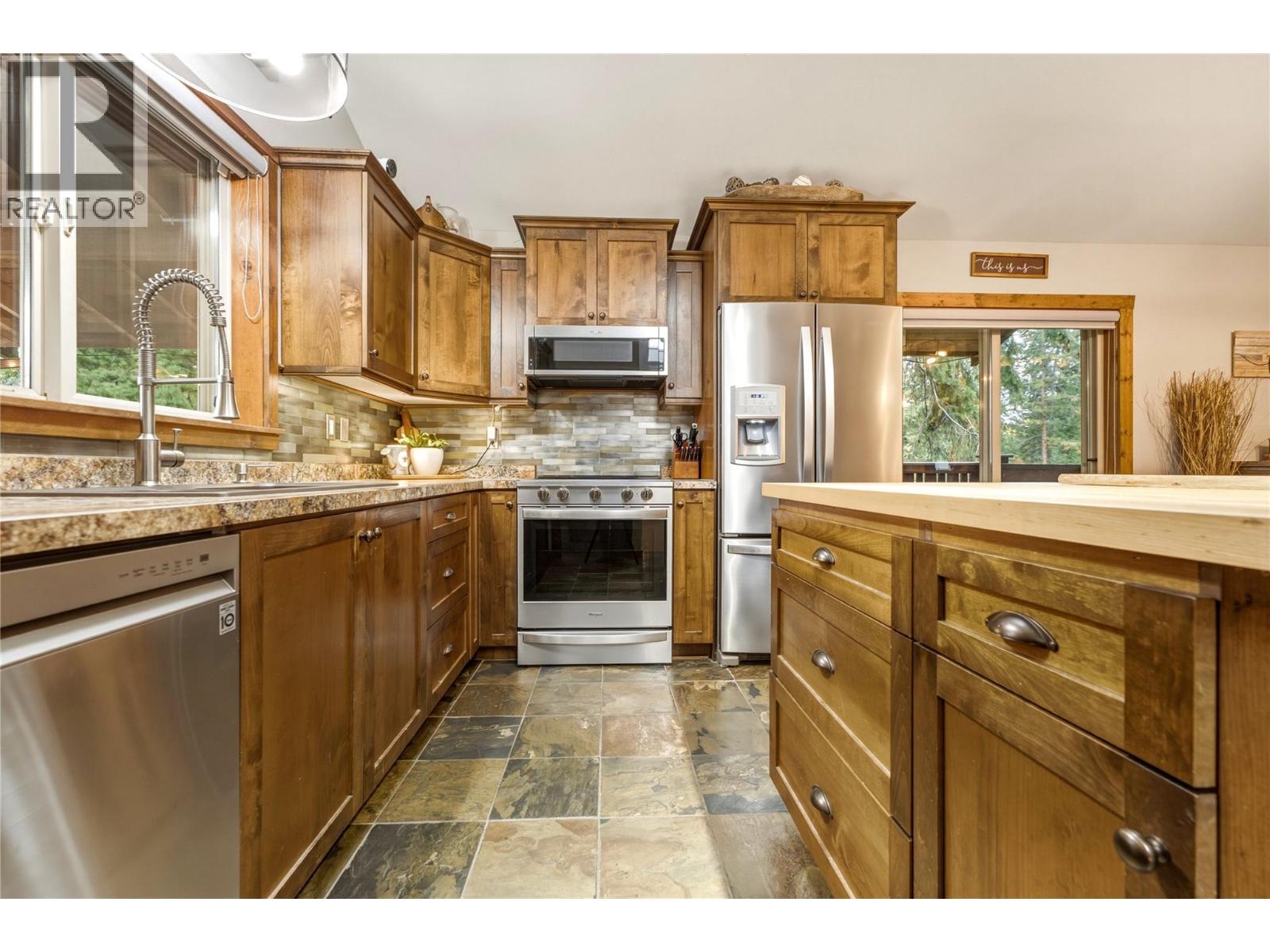 225 Falcon Avenue, Vernon