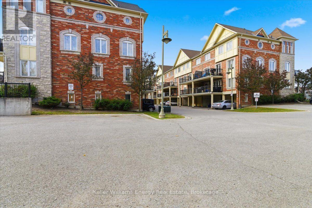 #82 2237 BUR OAK AVENUE - 31