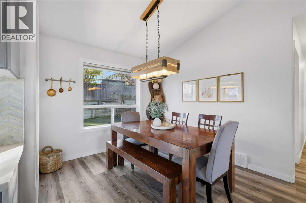 Listing photo – 57 Falcon Crescent, Sylvan Lake