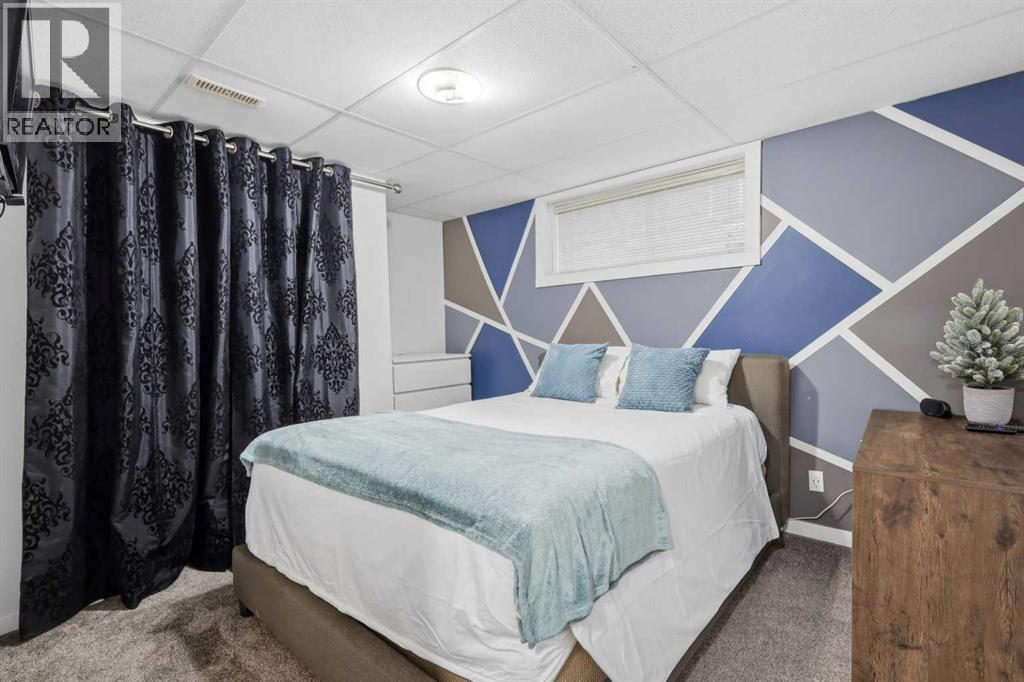 Listing photo – 57 Falcon Crescent, Sylvan Lake