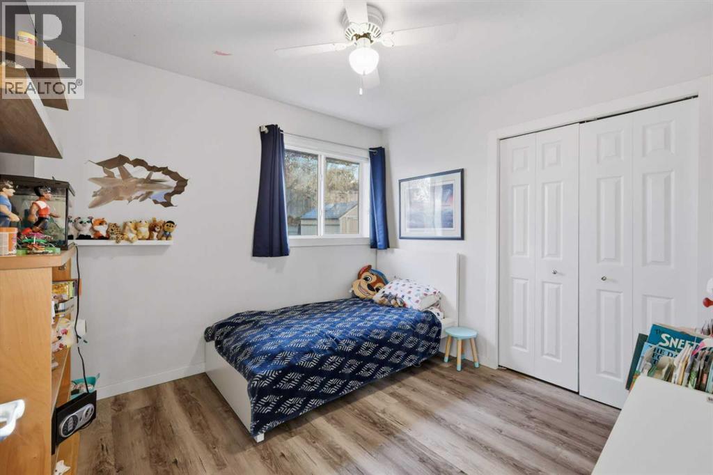 Listing photo – 57 Falcon Crescent, Sylvan Lake