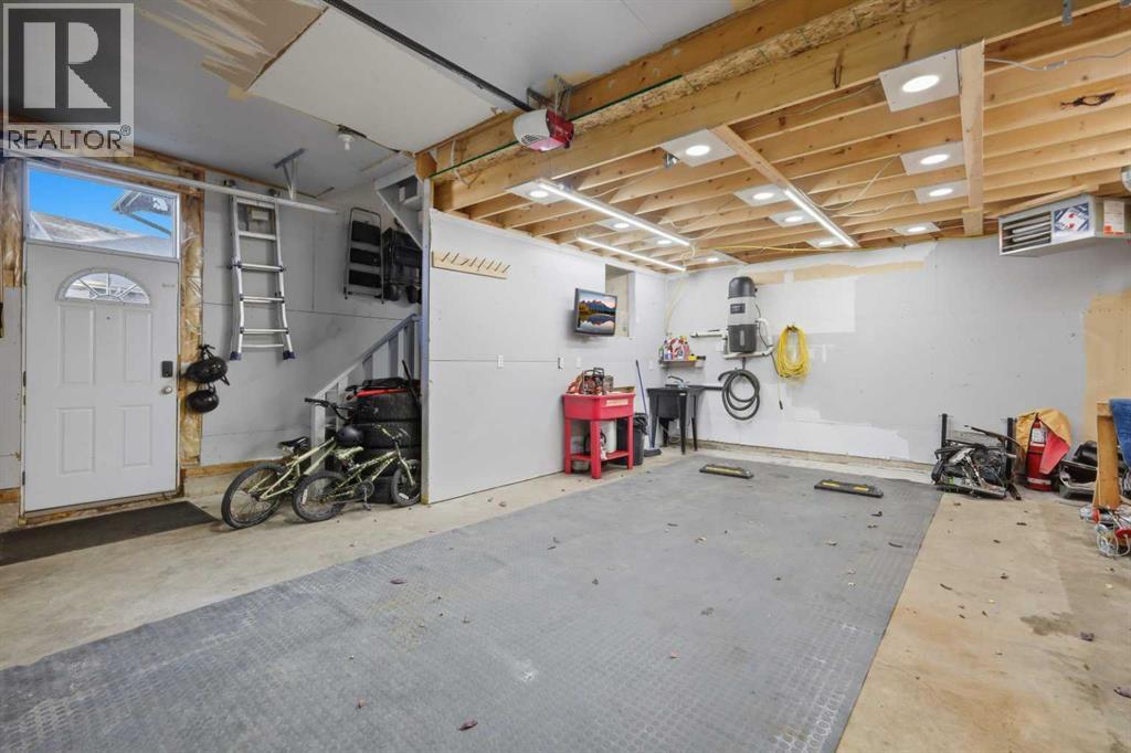 Listing photo – 57 Falcon Crescent, Sylvan Lake
