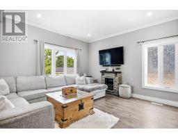 279 Oak Street, Lucan Biddulph, ON N0M2J0 Photo 15