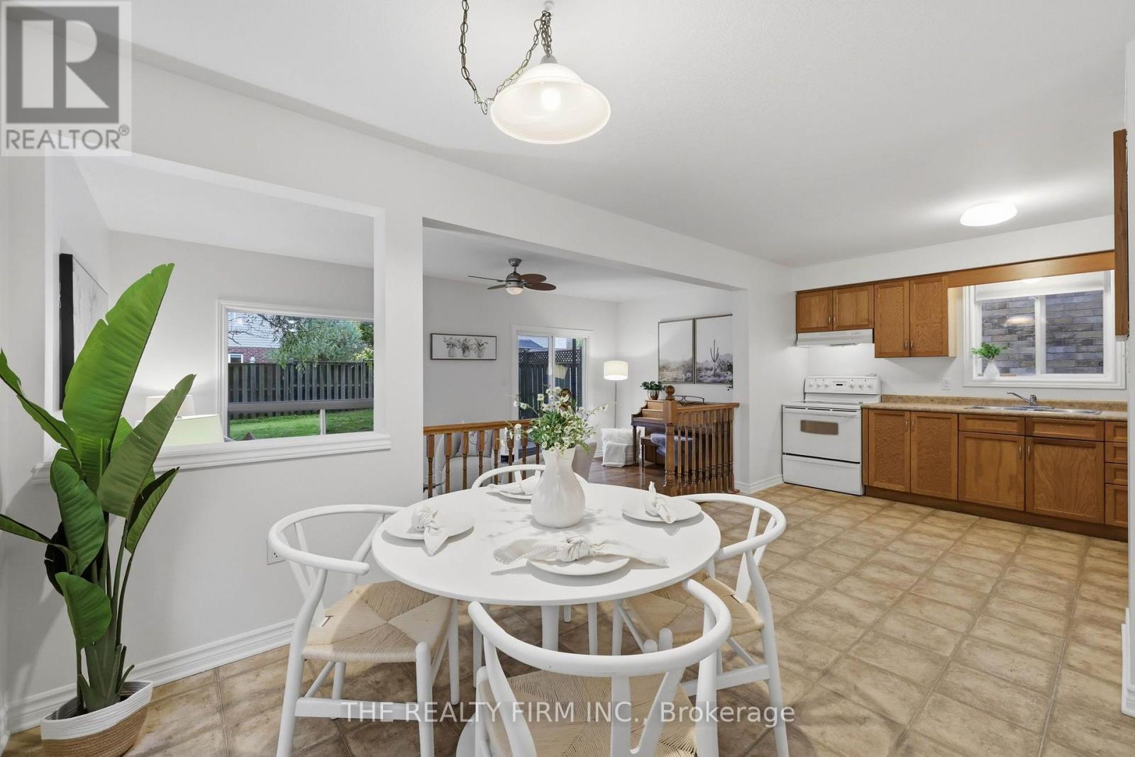 833 Capulet Lane — photo 8