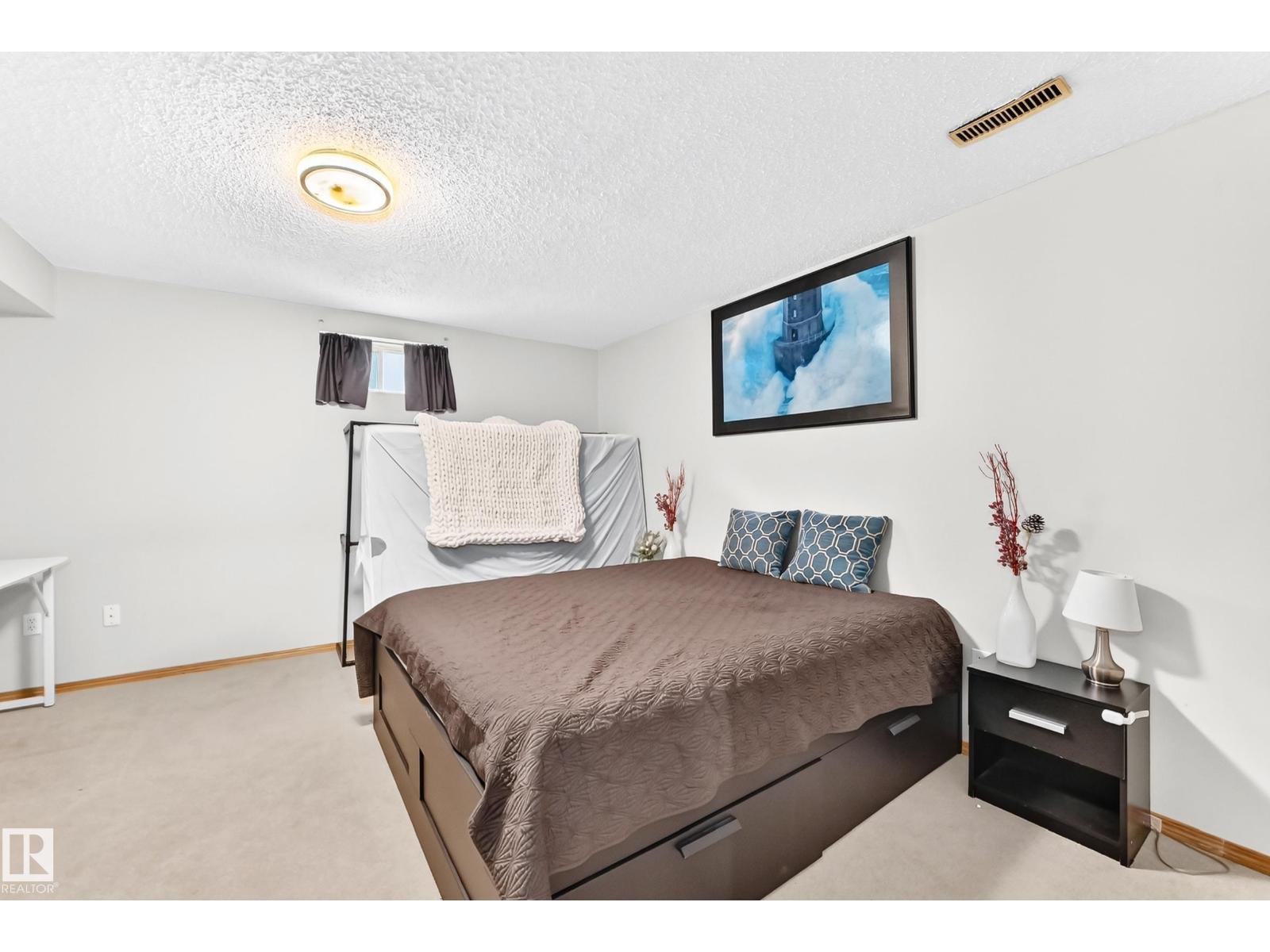 88 Highland Way, photo 52