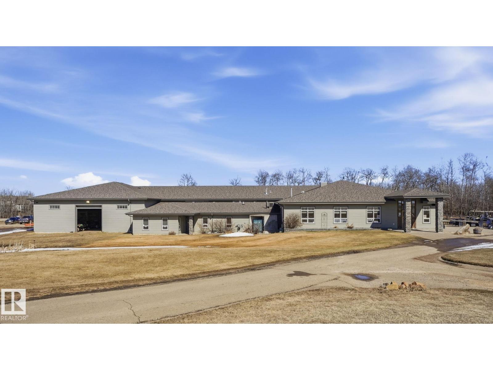 2,4,6,8 Whitetail WY, Mundare — photo 12