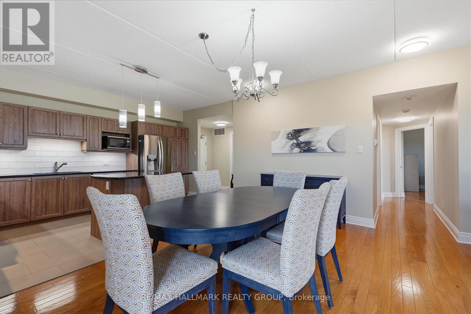 2360 Albert Street — photo 14