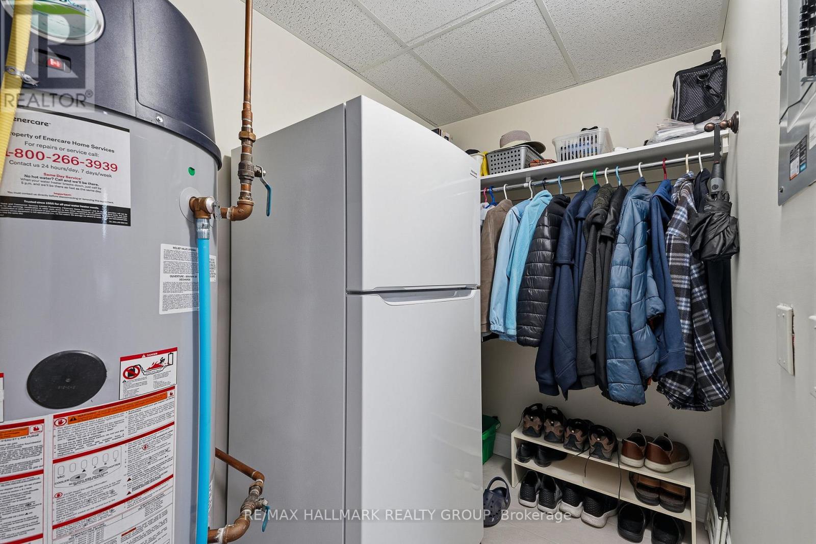 2360 Albert Street — photo 8