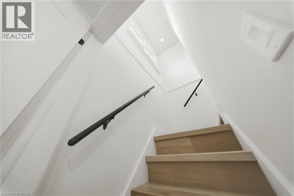 24 Park Road North — photo 18