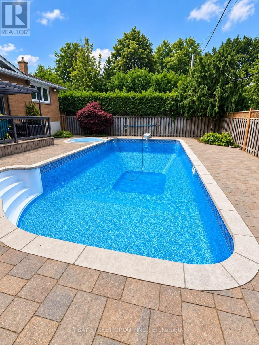 111 FRED VARLEY DRIVE - 33