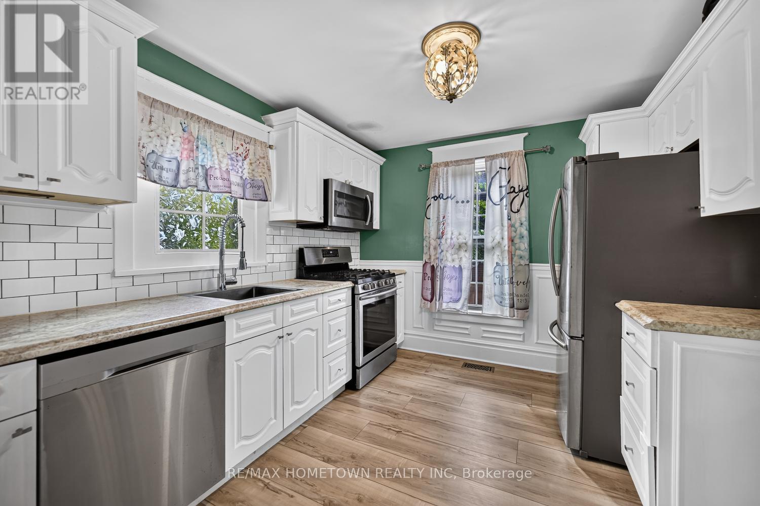 27 Byng Avenue — photo 15