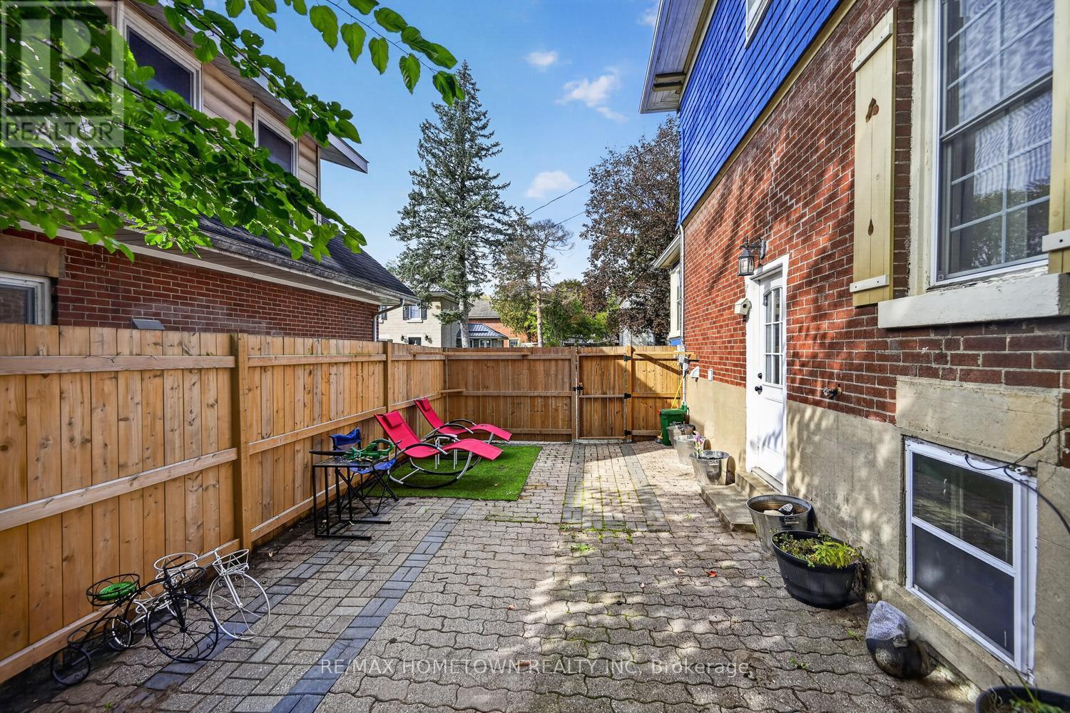 27 Byng Avenue — photo 42