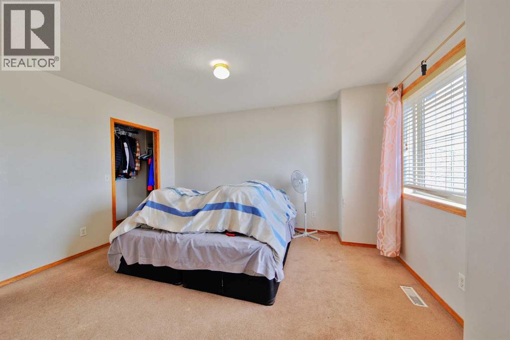 179 Saddlemead Close NE photo 12
