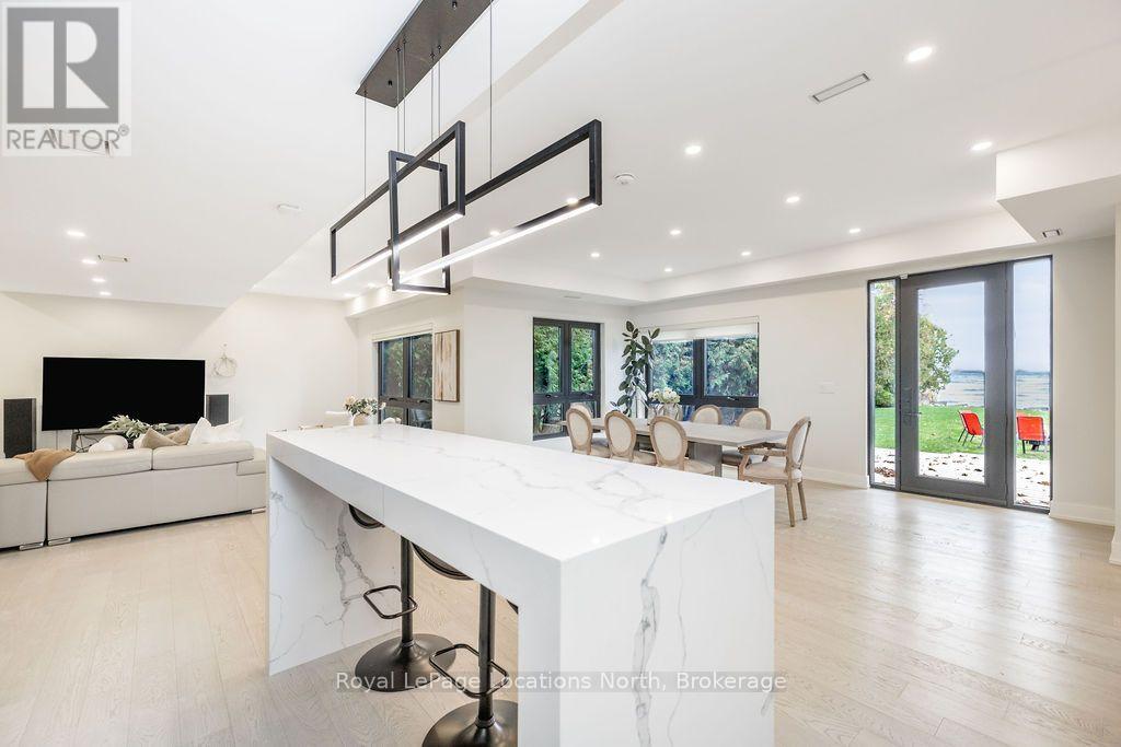 11 GEORGIAN MANOR DRIVE - 24