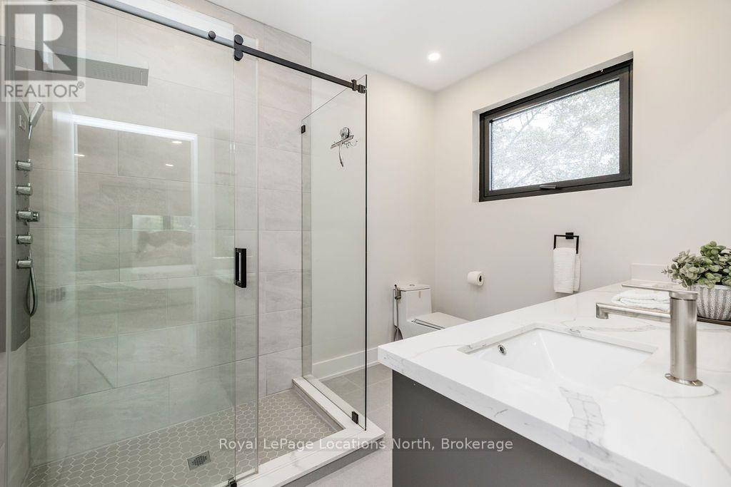11 Georgian Manor Drive — photo 34