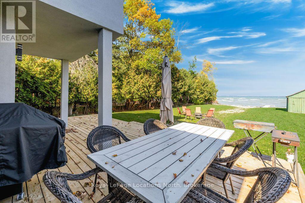 11 GEORGIAN MANOR DRIVE - 44