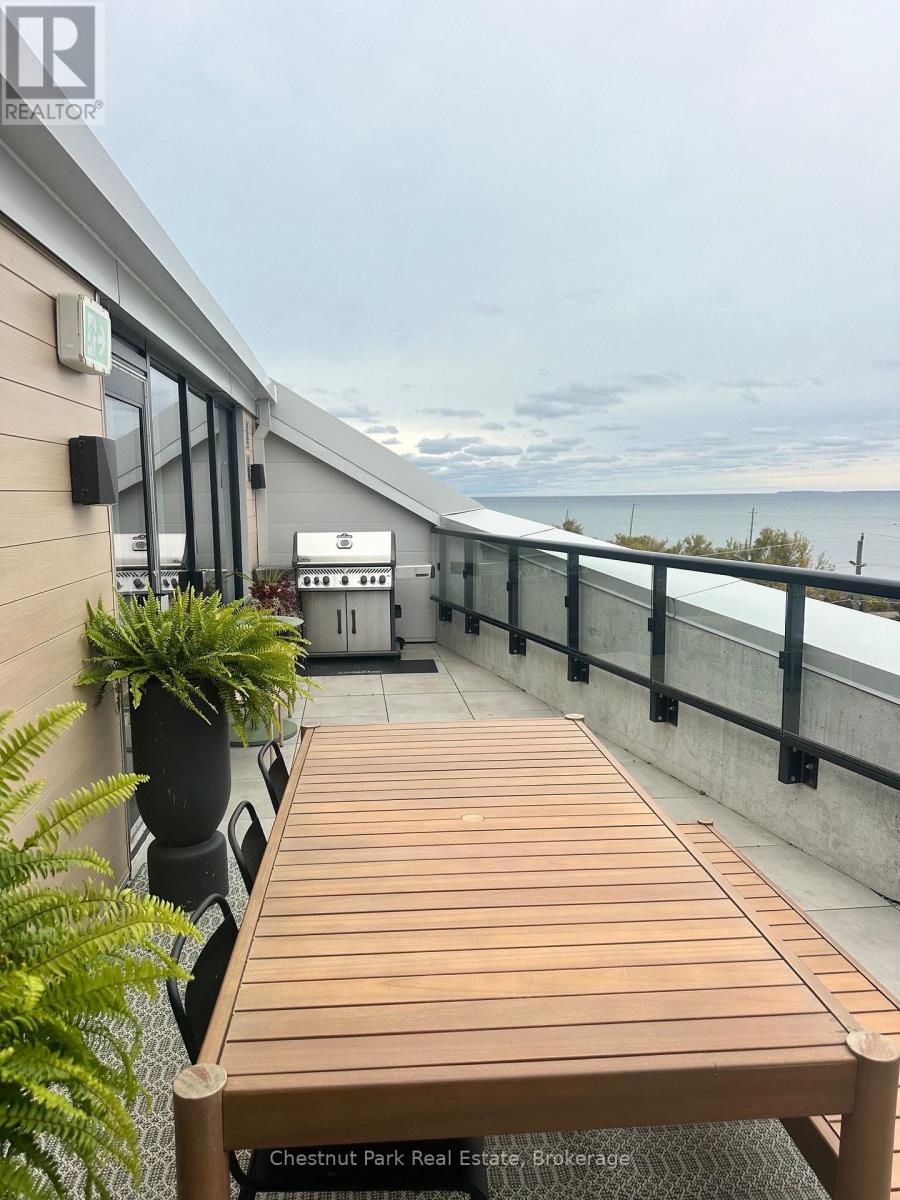 31 Huron Street — photo 13