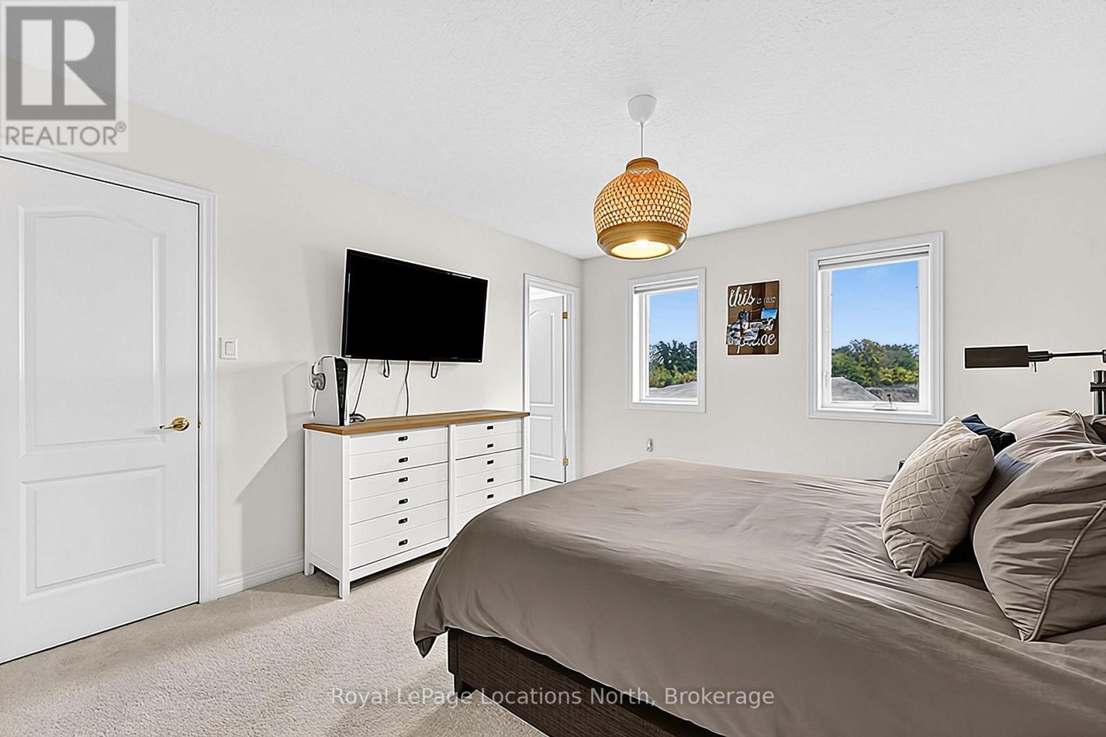63 Archer Avenue — photo 24