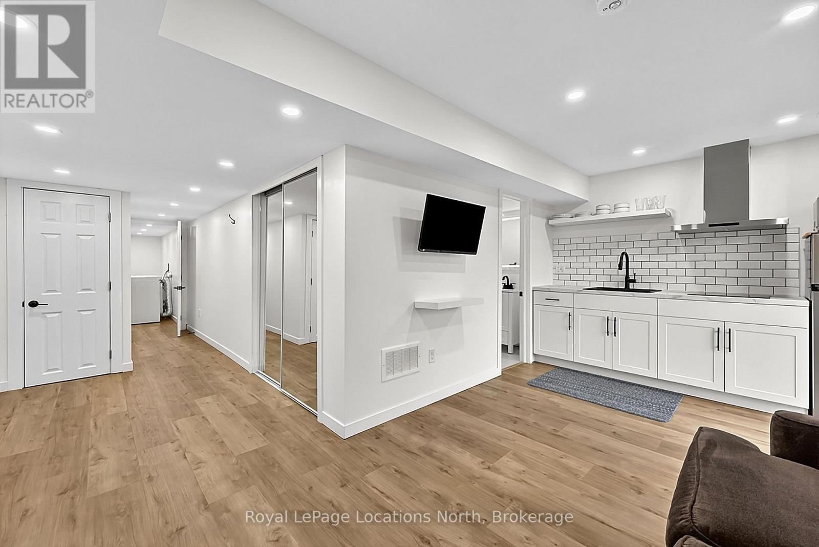 63 Archer Avenue — photo 35