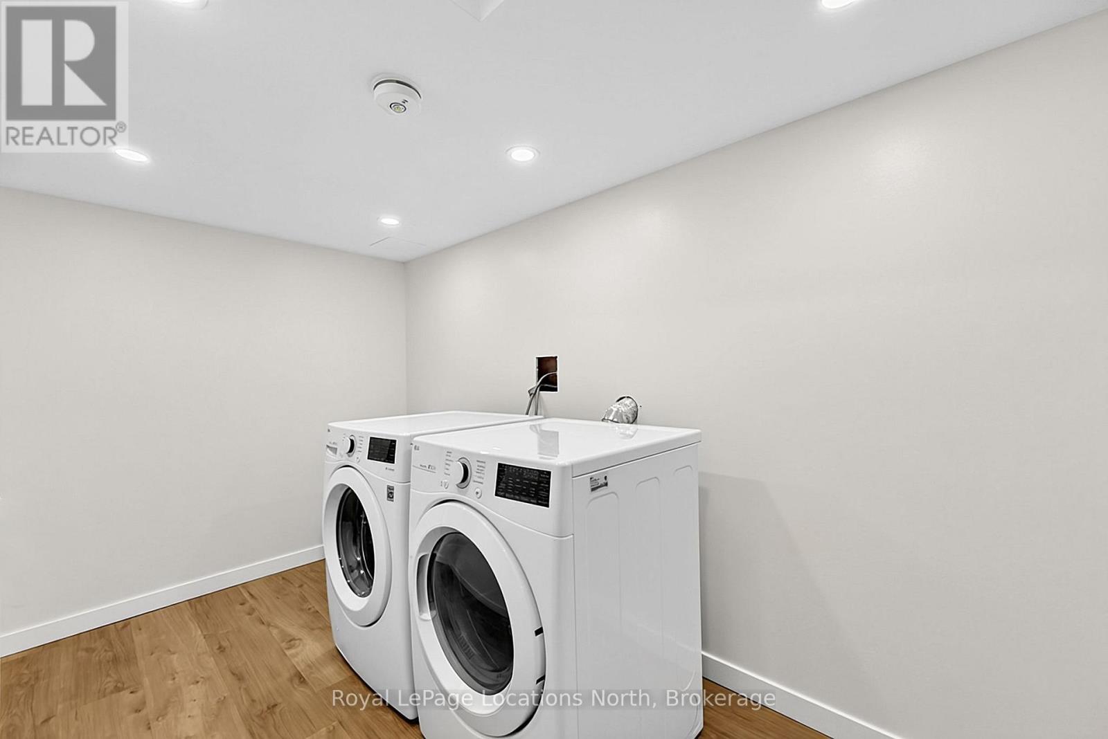 63 Archer Avenue — photo 41