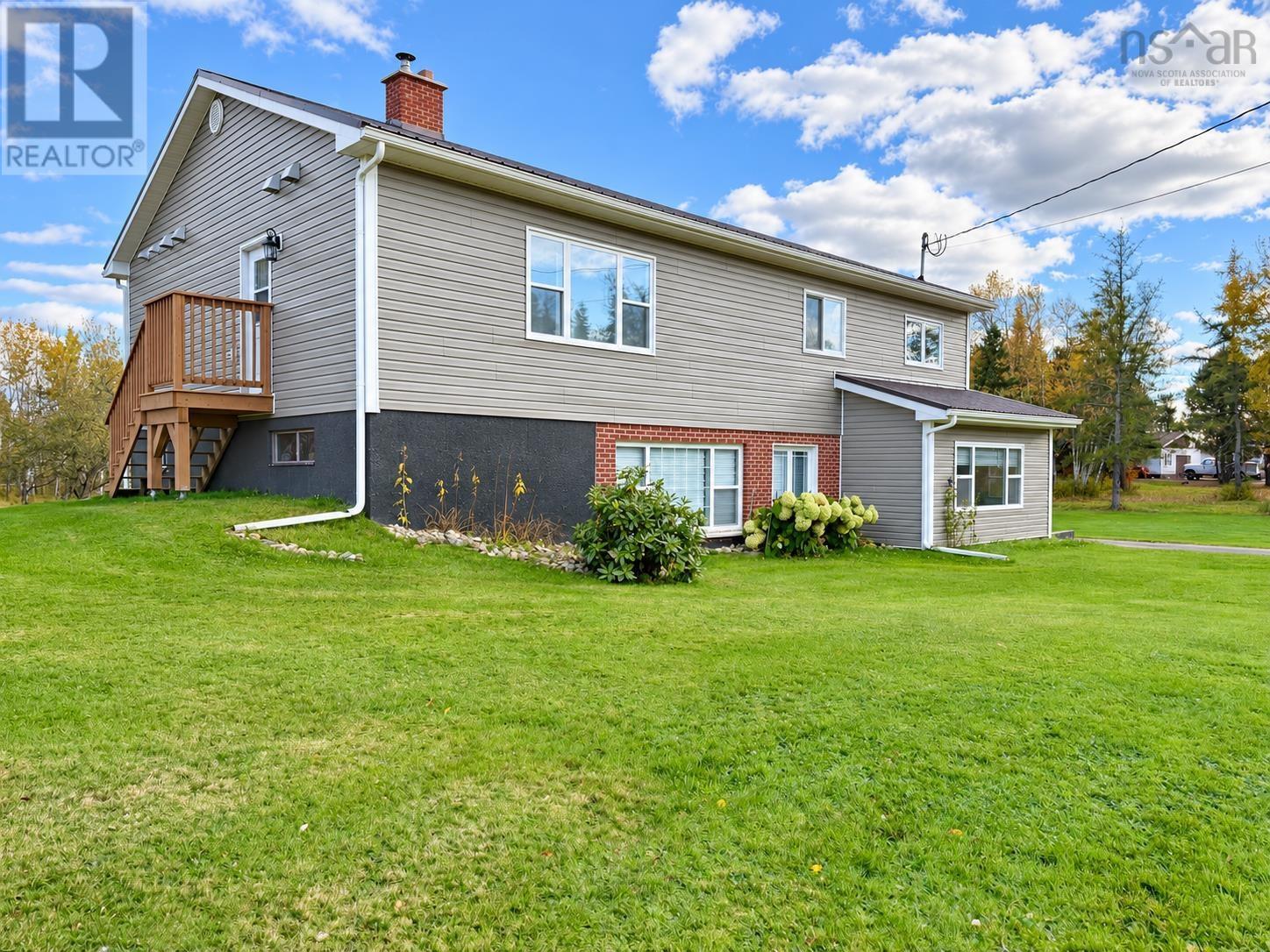 636 Macdonald Road - 2
